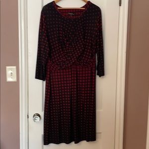 Geo pattern jersey shift dress. Professional!